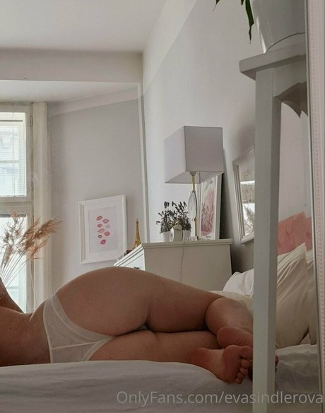 evasindlerova leak onlyfans nude