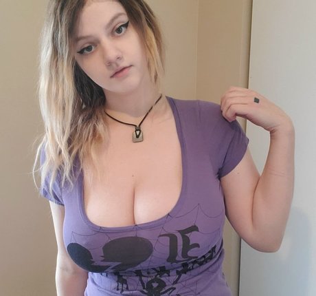 Annonalfa onlyfans model photos