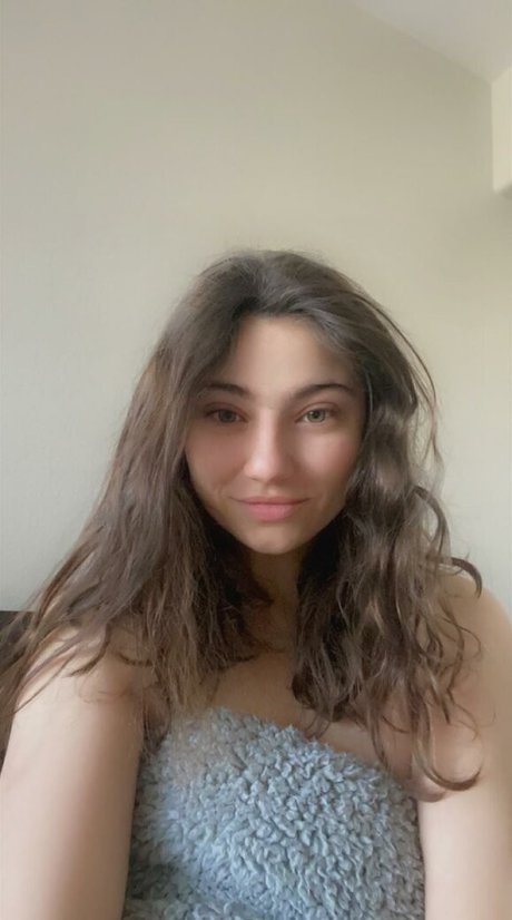 Lilac Love onlyfans gratis