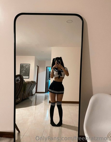 freebratzmon onlyfans naked porn