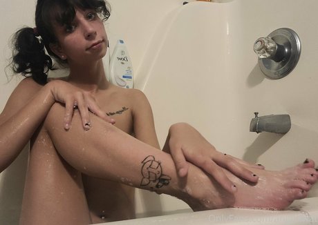 angeltwat onlyfans fotos