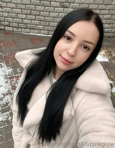 lilypinkglow onlyfans leak