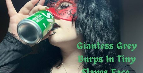 gothgiantess nudes only fans