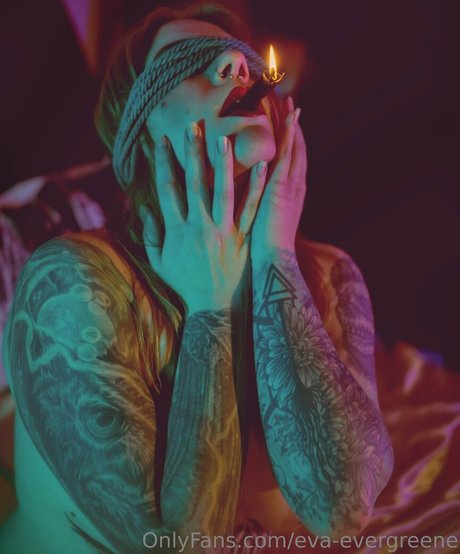 eva evergreene onlyfans desnuda