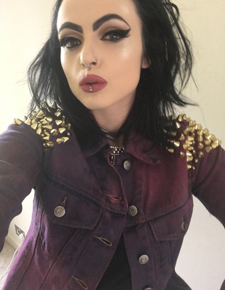 Empress Poison porn onlyfans