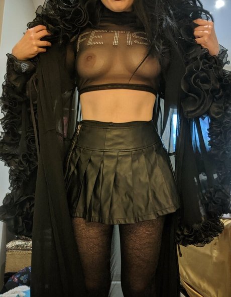 Empress Poison naked leaked onlyfans