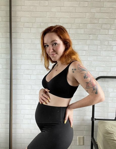 lilyevansfree onlyfans leak ass