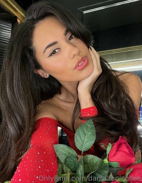 daniellenicollee strip onlyfans