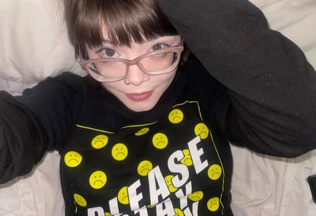 Lilac Lullaby onlyfans pic