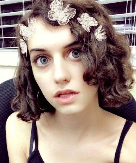 SophieSommers onlyfans photos