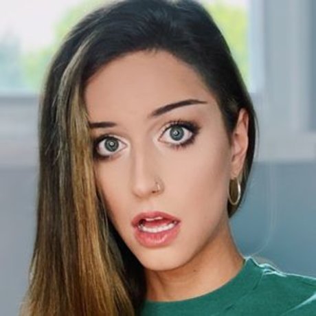 SophieSommers only fans pictures