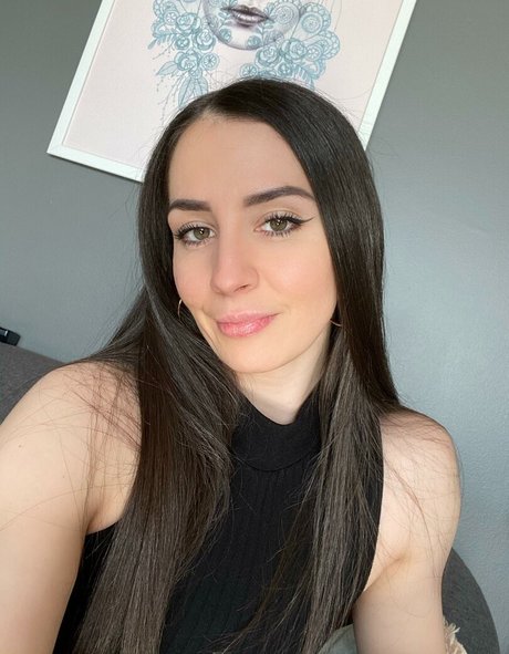 The Naughty Peach onlyfans.