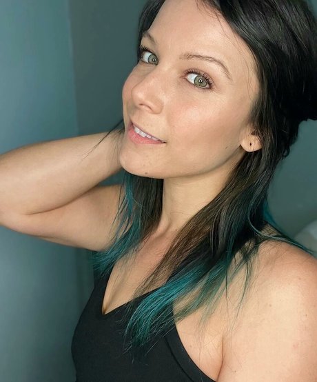 Kora Raw naked onlyfans leak