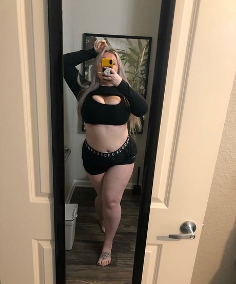 Bailey Bee leaked onlyfans pictures