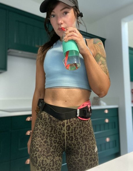 Maisey Brooks onlyfans leaked