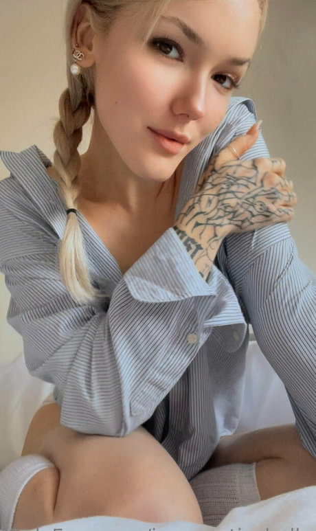 innocent isabel nude porn onlyfans