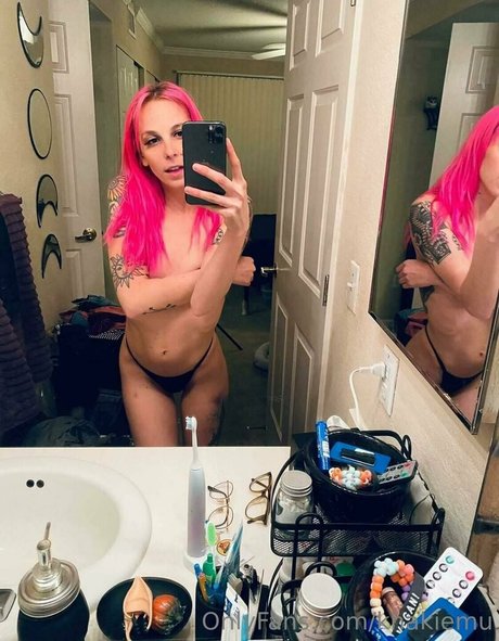 khakiemu nude on onlyfans