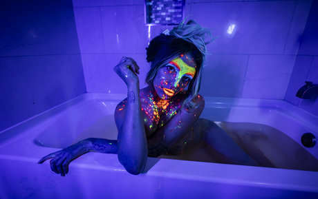 whiskey shotz onlyfans topless