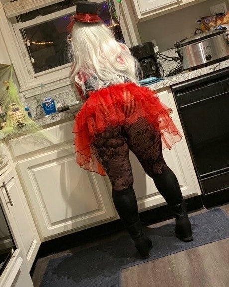 mommithiccc nude onlyfans leaked