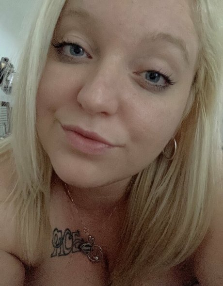 mommithiccc onlyfans leaks