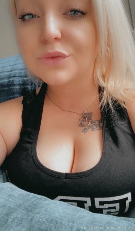 mommithiccc only fans leaks