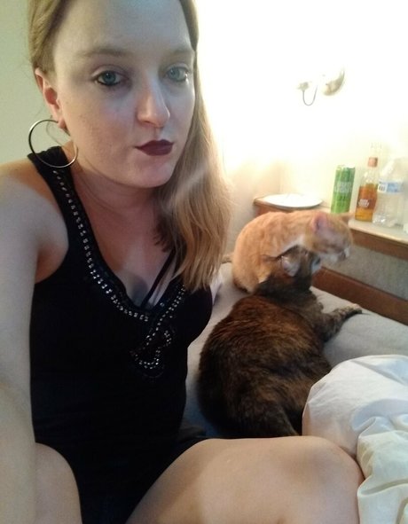 aprilrose1992 pics onlyfans