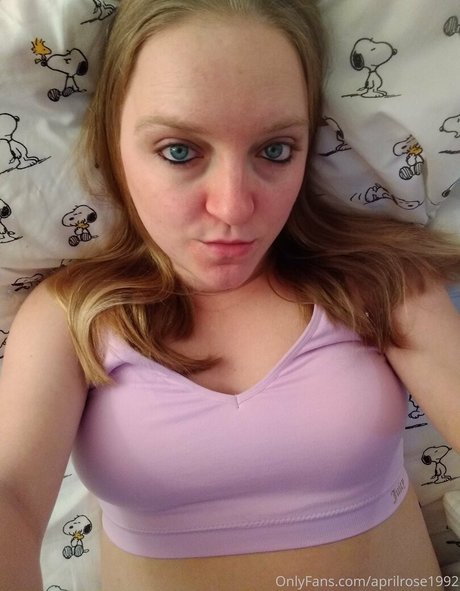 aprilrose1992 naked onlyfans leaked
