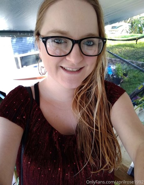 aprilrose1992 onlyfans sex leaked