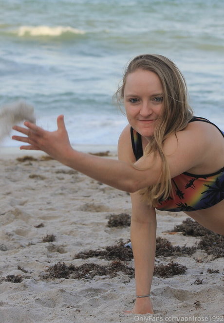 aprilrose1992 onlyfans leaked nudes