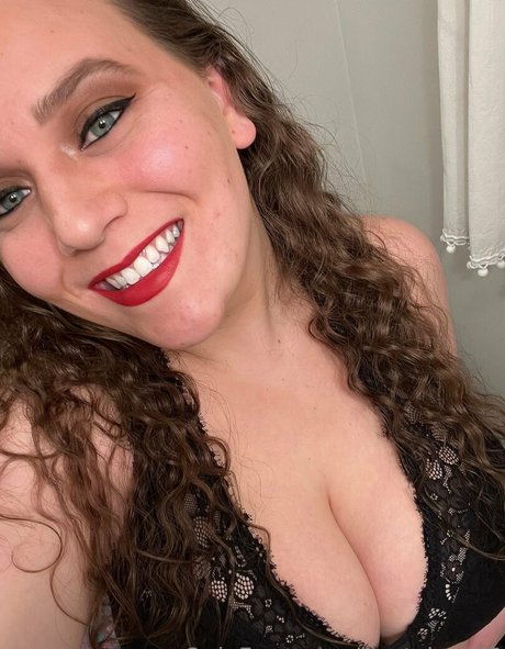 Bustybae95 leaks only fans