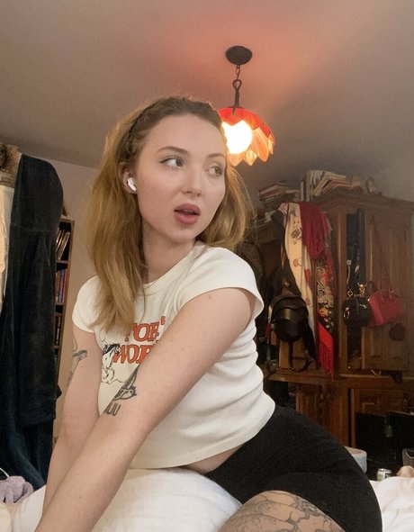 rosalindcorrupts onlyfans lean