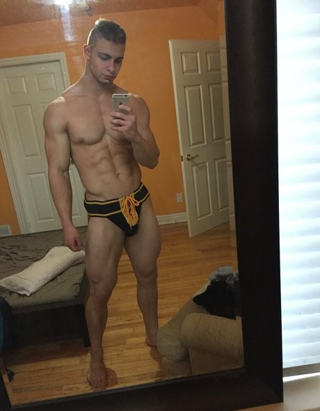 creamygorilla onlyfans striptease