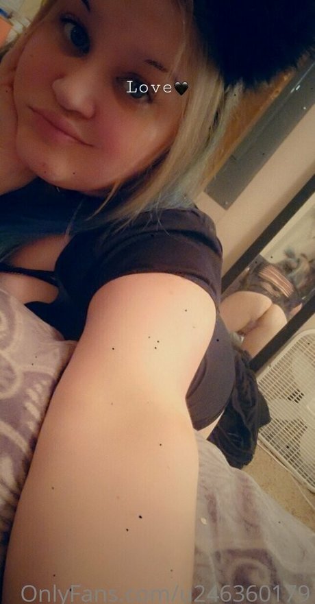 naughtylilnekofree onlyfans leaked.