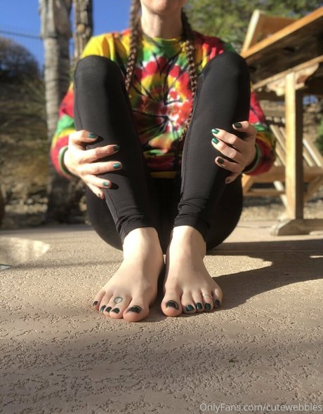 cutewebbies topless onlyfans