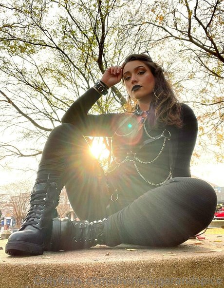 divinesugarandspice naked on onlyfans