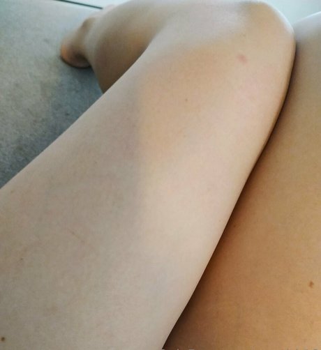 yougirlx18 onlyfans model