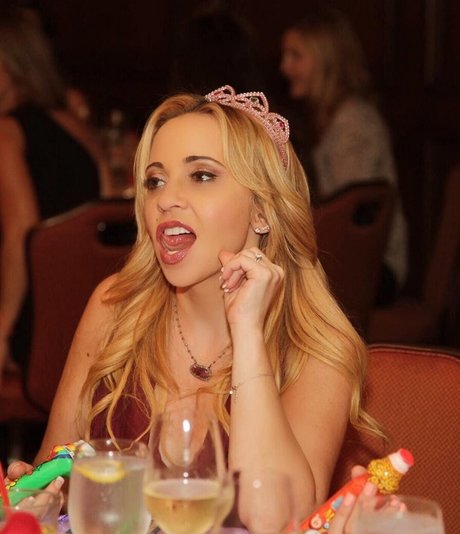 Tara Strong onlyfans for free