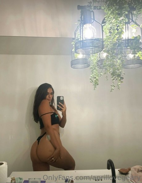 aprillovegeary onlyfans fotos