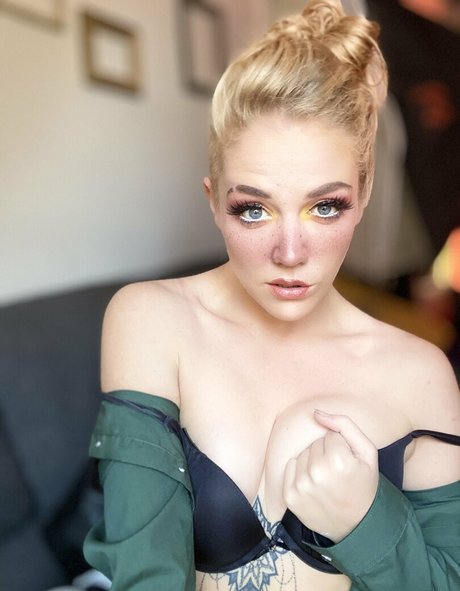 chaosandmagic onlyfans desnuda