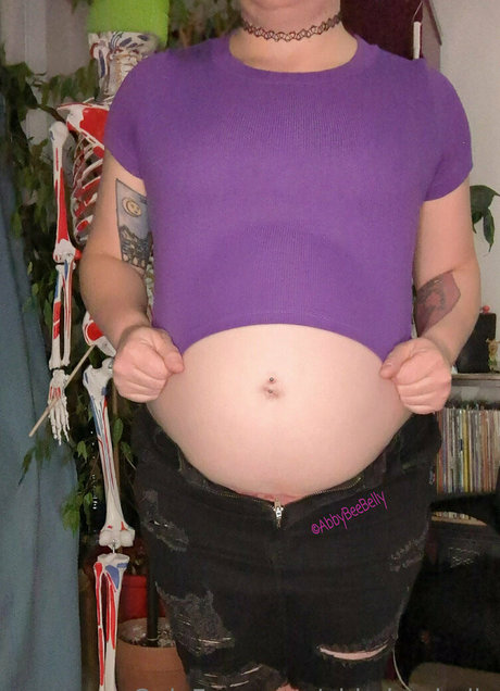 abbybeebelly naked only fans