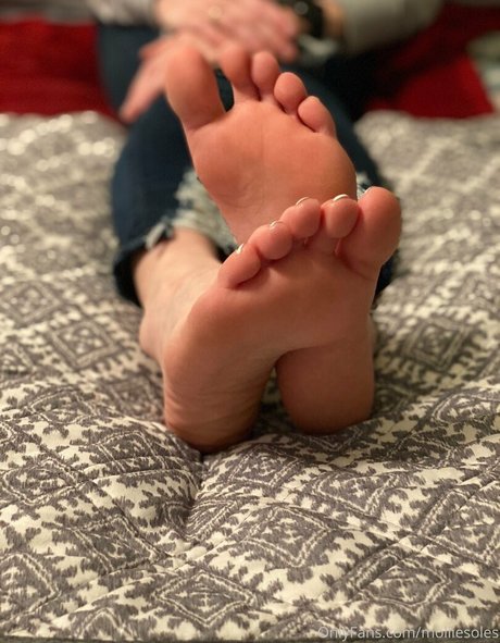 molliesoles on onlyfans