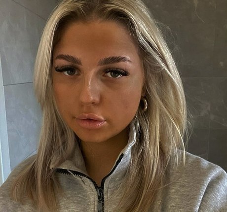 Elizabeth Taylor onlyfans leaks.