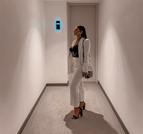 Jesy Lee nude onlyfans porn