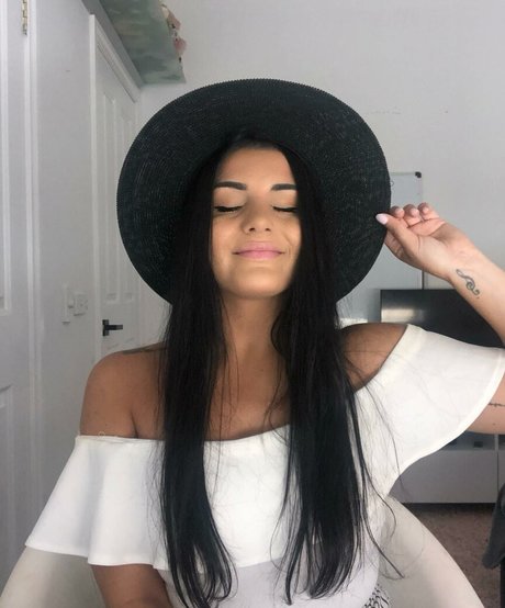 Jesy Lee nude onlyfans