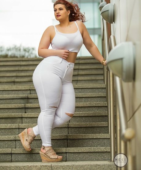 Ioana Chira only fans leaks