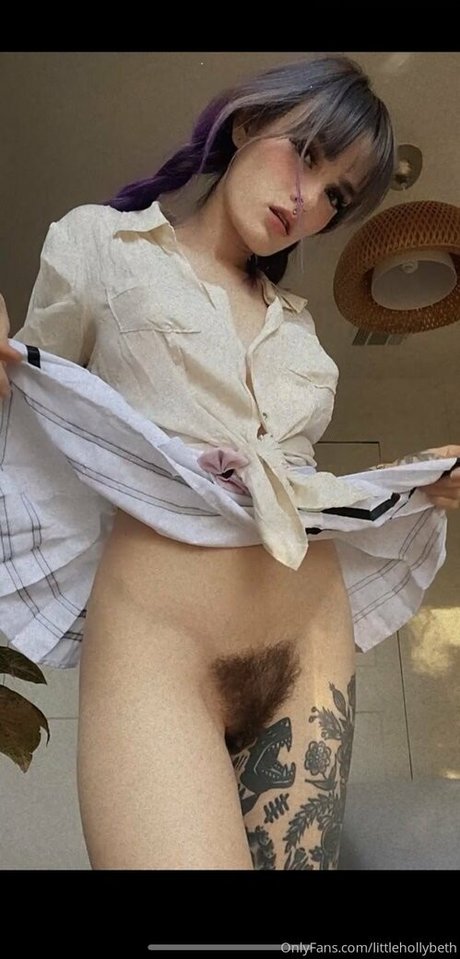 Littlehollybeth onlyfans ass