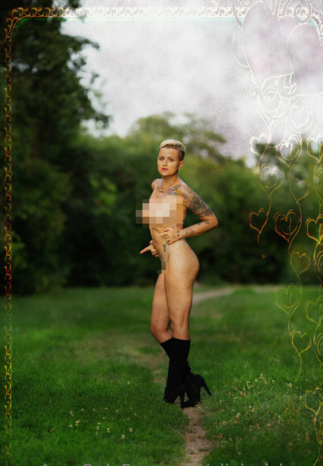 oliviezizkova strip onlyfans