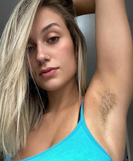 louiseadams onlyfans page