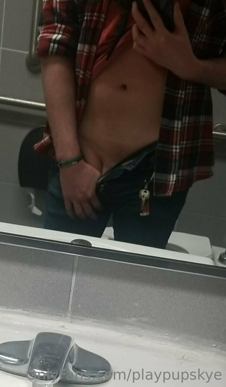 playpupskye is on onlyfans