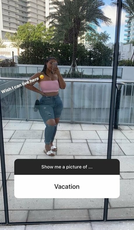 Princess A1naniee onlyfans ass